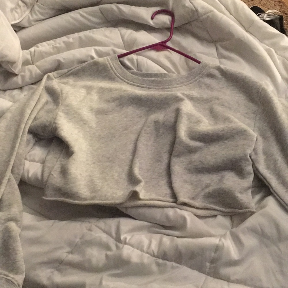 Cropped crew neck hood